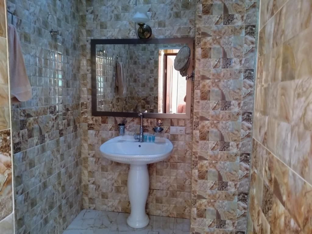 Отель Hotel Edemi Castle Кутаиси