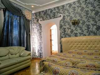 Отель Hotel Edemi Castle Кутаиси Двухместный номер с 1 кроватью и собственной ванной комнатой-7