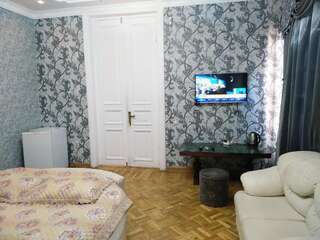 Отель Hotel Edemi Castle Кутаиси Двухместный номер с 1 кроватью и собственной ванной комнатой-17